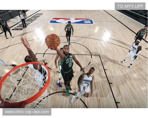 绿军锁死对手：赛场上的钢铁防线与战术制胜